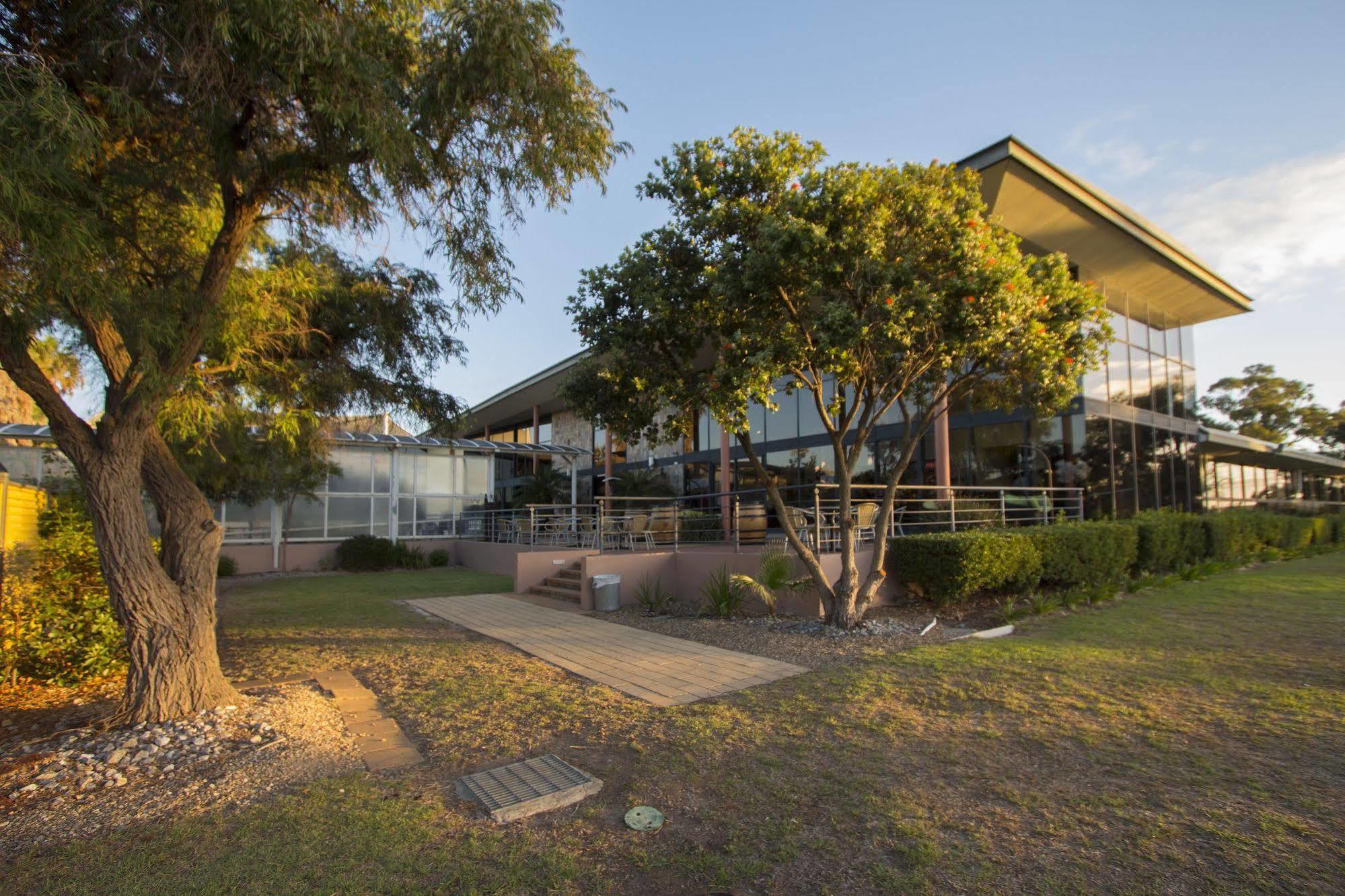 Breakfree Wirrina Cove Hotell Exteriör bild